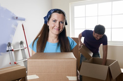 Local removal vehicle serving homes and businesses in Luton
